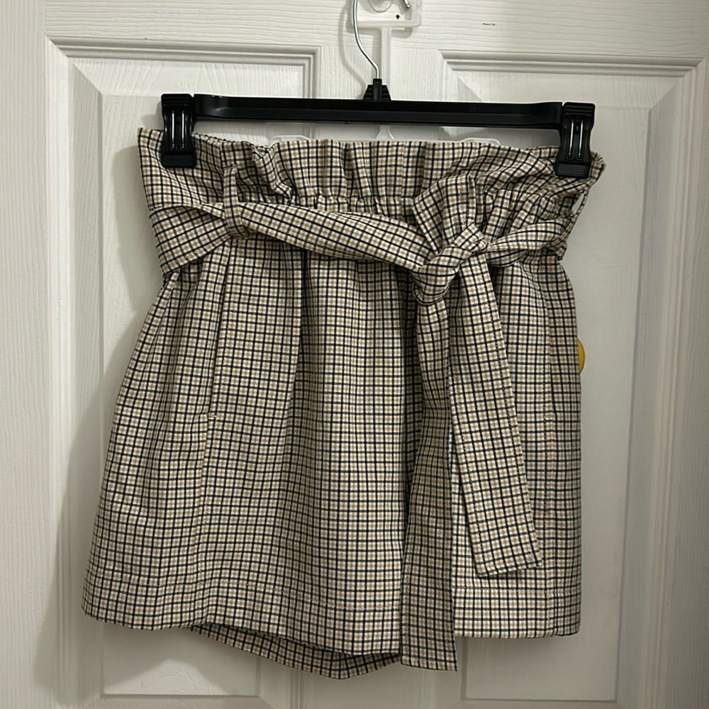 Aritzia Wilfred shorts size 6